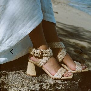 Dolce Vita V-PAYTIN Natural Raffia Heel 7.5